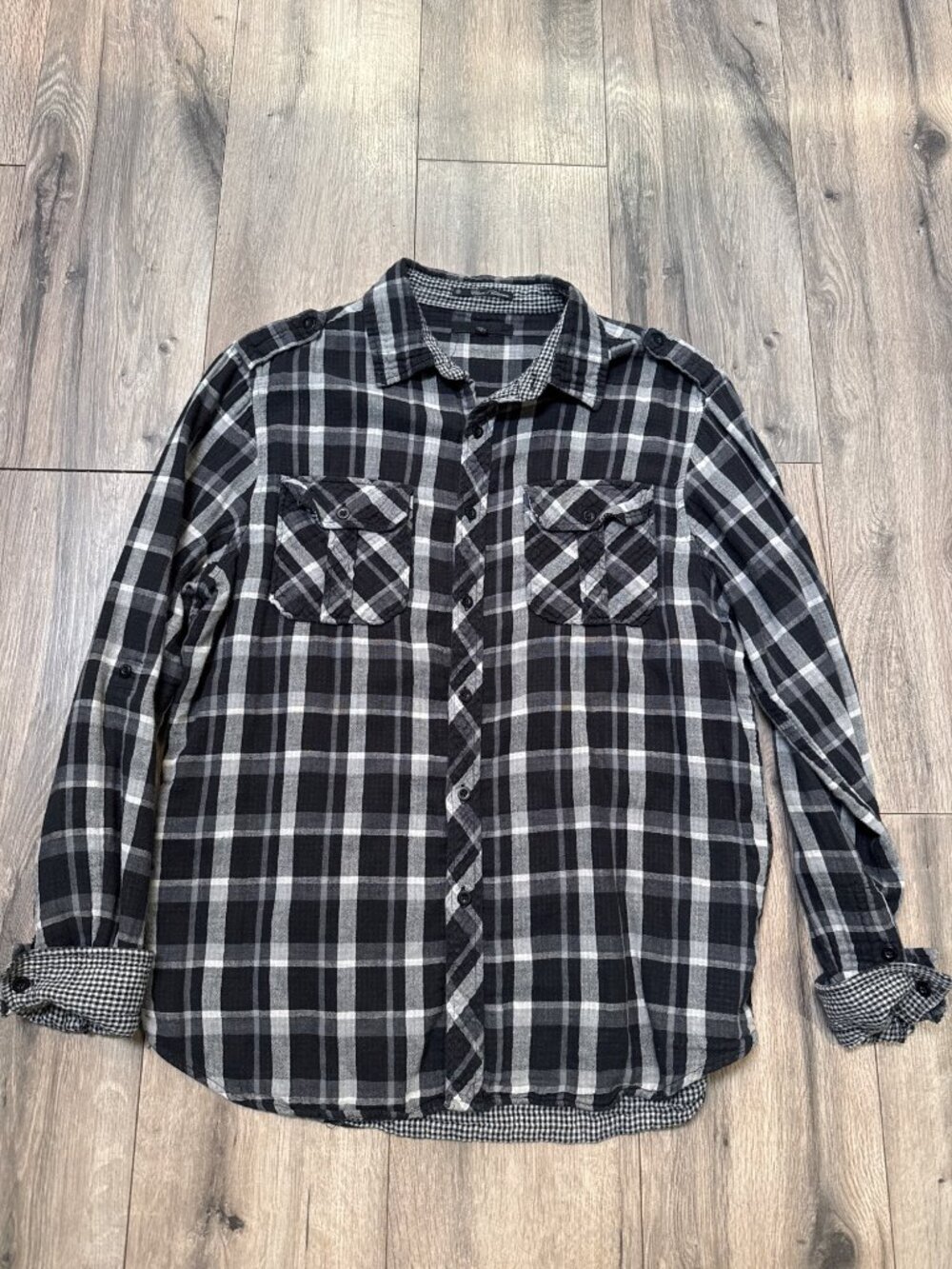 Classic Classique Black & White Plaid Button-Up Shirt With Gingham Cuffs Size L